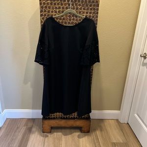 Lane Bryant lace sleeved dress size 14/16 black